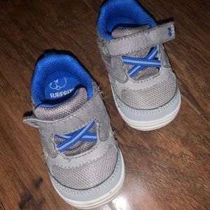 Boys size 4 Stride Rite Sneakers